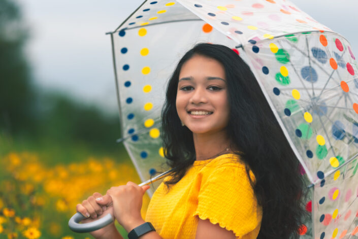 senior-girl-umbrella